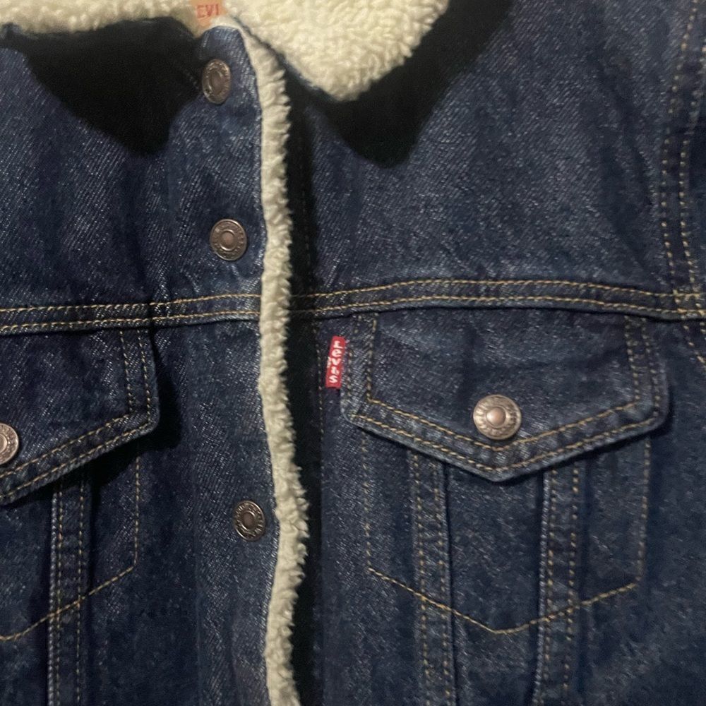 Levi’s trucker jacket - Picture 2 of 4